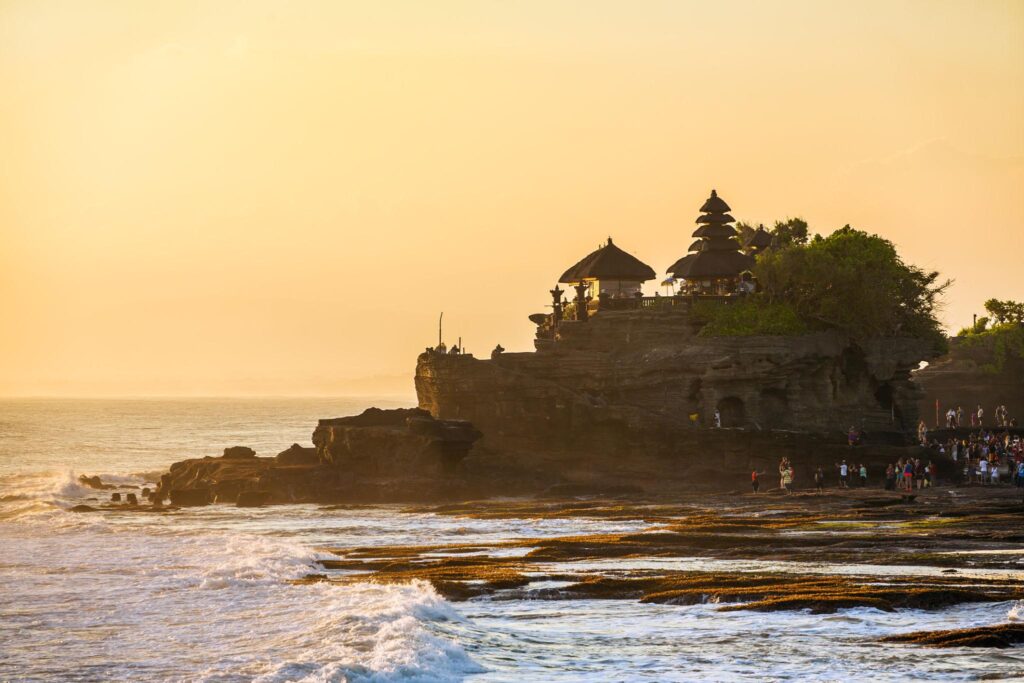 indonesia tanah lot temple