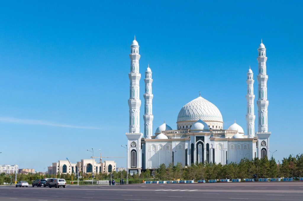 kazakhstan hazrat sultan mosque in nur sultan